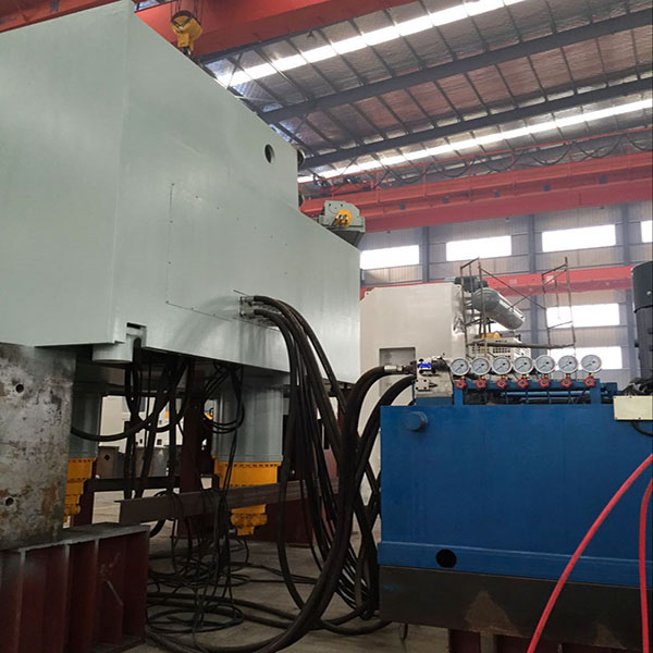 世界最大的型材彎曲機